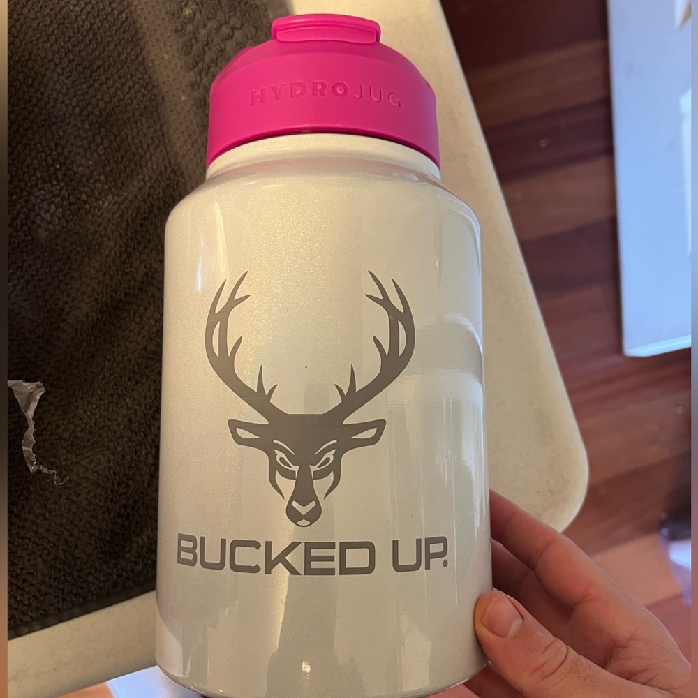 Bucked up hydroJug
